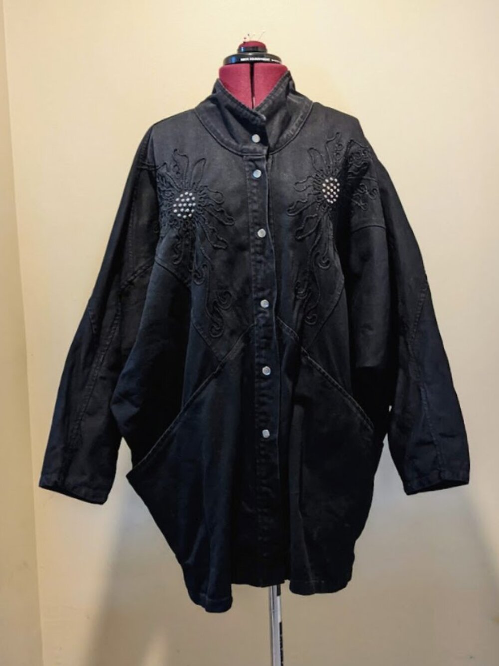 Vintage PADO California Black Denim Jacket 100% Cotton Jeweled Emb Batwing L
